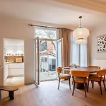 Bright With Terrace In Heart Of شقة *