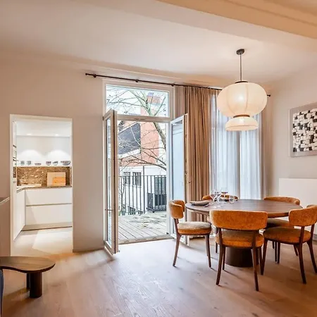 Apartment Bright With Terrace In Heart Of