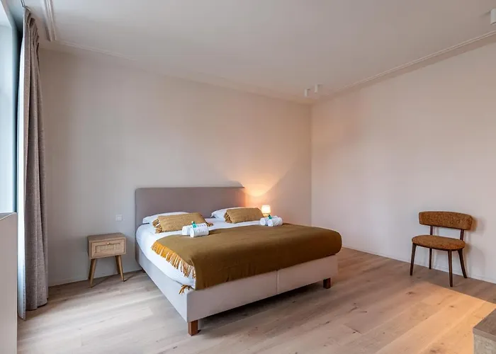 Huswell - Bright With Terrace In Heart Of Apartment